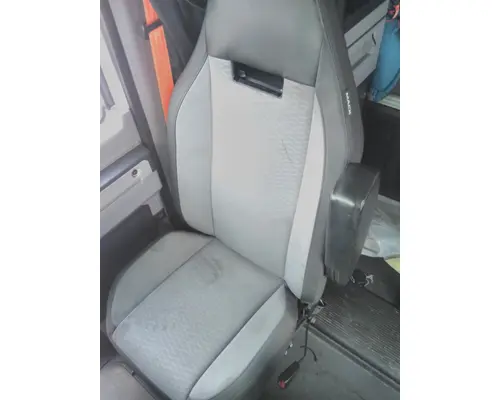 MACK AN64T / ANTHEM CAB