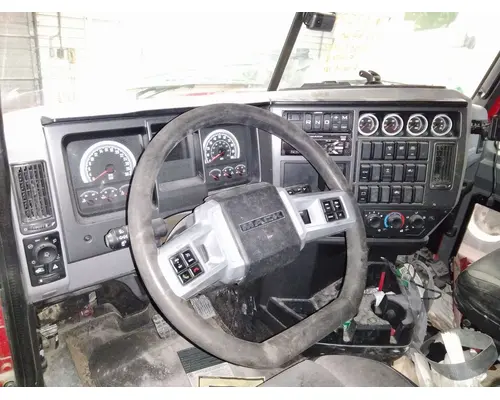 MACK AN64T / ANTHEM CAB