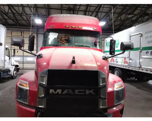 MACK AN64T / ANTHEM HOOD