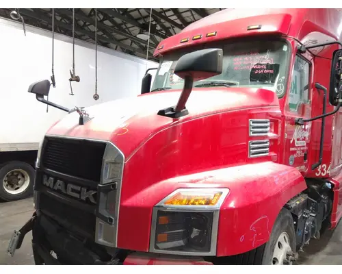 MACK AN64T / ANTHEM HOOD