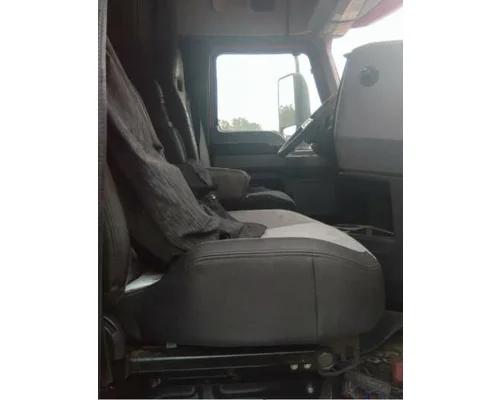 MACK AN64T / ANTHEM SEAT, FRONT