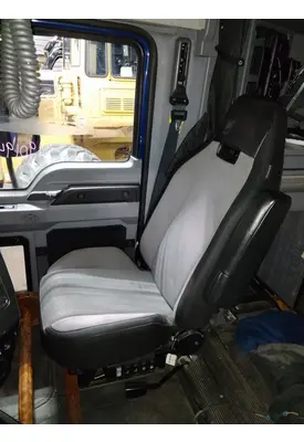MACK AN64T / ANTHEM SEAT, FRONT