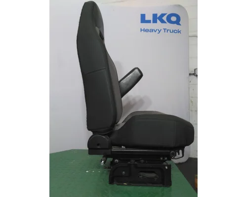 MACK AN64T / ANTHEM SEAT, FRONT