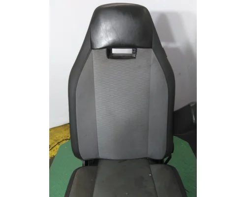 MACK AN64T / ANTHEM SEAT, FRONT
