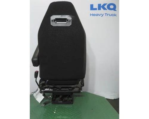 MACK AN64T / ANTHEM SEAT, FRONT