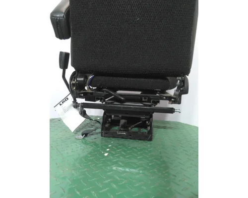 MACK AN64T / ANTHEM SEAT, FRONT