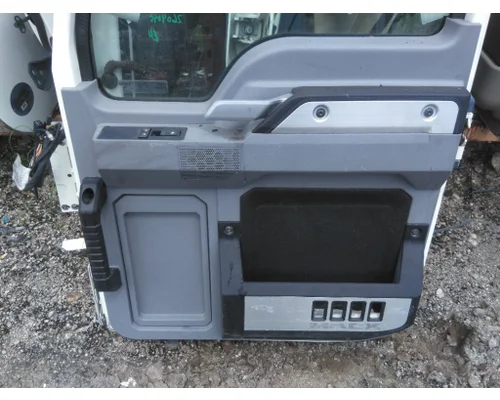 MACK ANTHEM 2018-2026 DOOR ASSEMBLY, FRONT