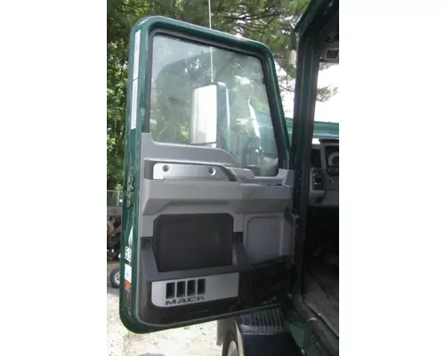 MACK ANTHEM 2018-2026 DOOR ASSEMBLY, FRONT