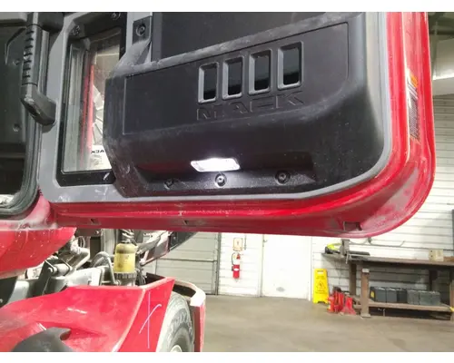MACK ANTHEM 2018-2026 DOOR ASSEMBLY, FRONT