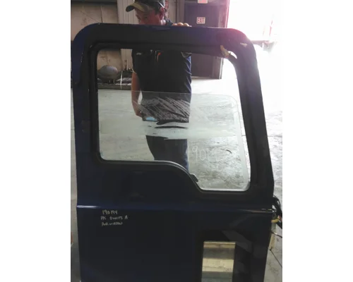 MACK ANTHEM 2018-2026 DOOR ASSEMBLY, FRONT