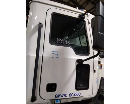 MACK ANTHEM 2018-2026 DOOR ASSEMBLY, FRONT