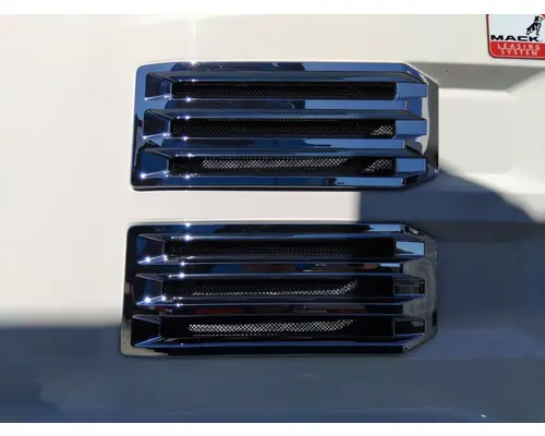 MACK ANTHEM AIR INTAKE LOUVERCOVER