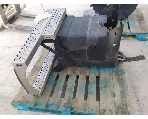 MACK ANTHEM BATTERY BOX