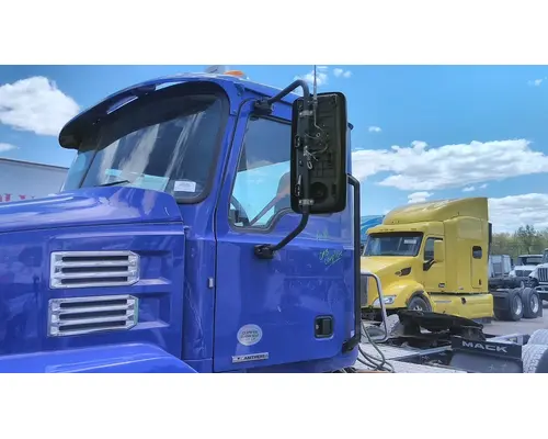 MACK ANTHEM CAB