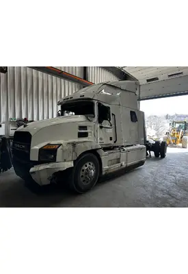 MACK ANTHEM Complete Vehicle