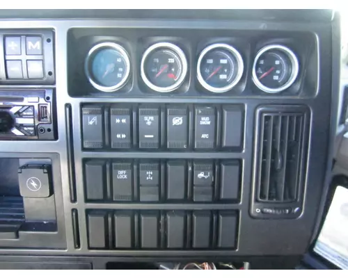 MACK ANTHEM DASH PANEL
