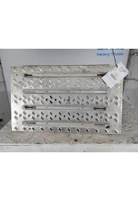 MACK ANTHEM DECK (CATWALK) STEP