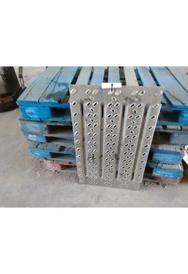 MACK ANTHEM DECK (CATWALK) STEP