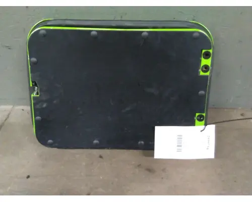 MACK ANTHEM DOOR, COMPARTMENT