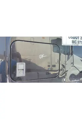 MACK ANTHEM DOOR, COMPARTMENT