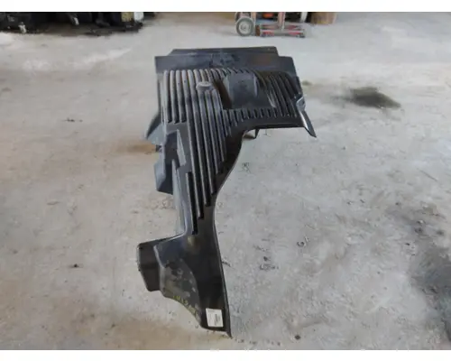 MACK ANTHEM FENDER, SPLASH SHIELDGUARD