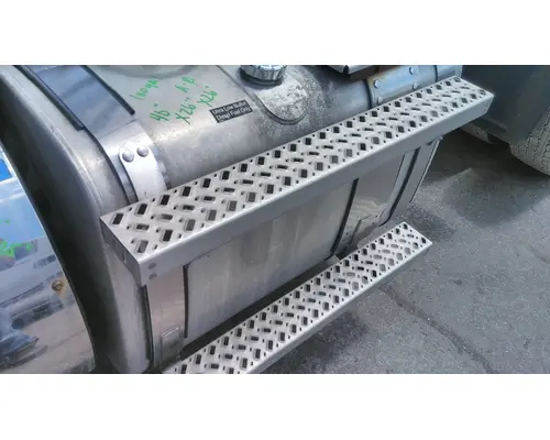 MACK ANTHEM FUEL TANK