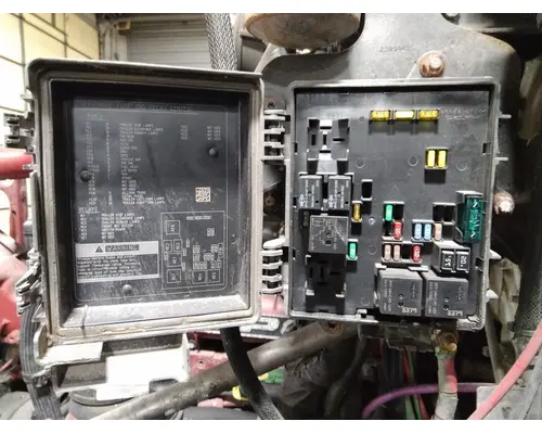 MACK ANTHEM FUSE BOX