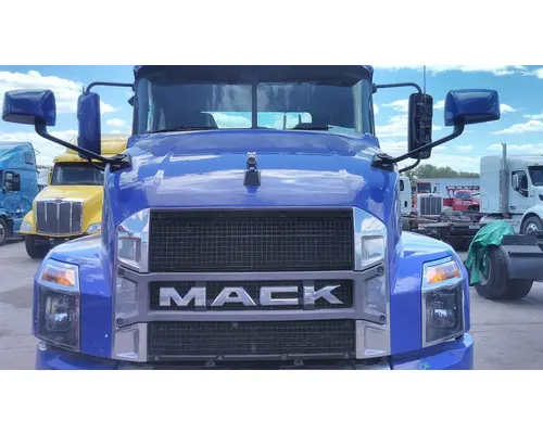 MACK ANTHEM HOOD