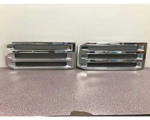 MACK ANTHEM Hood Vents