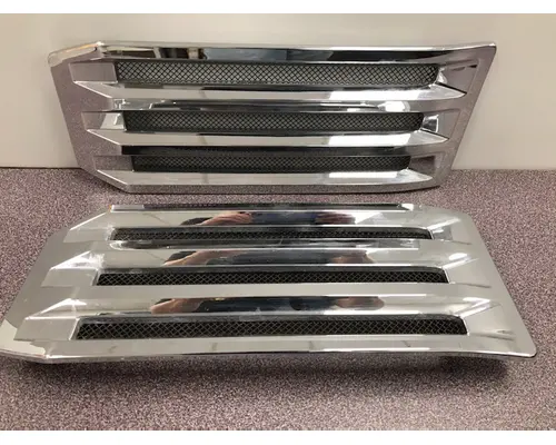 MACK ANTHEM Hood Vents