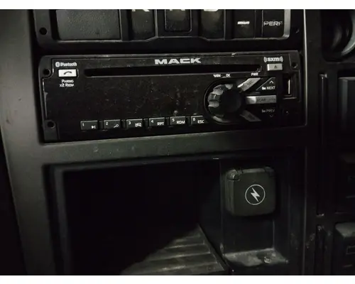 MACK ANTHEM RADIO AMFMBLUETOOTH