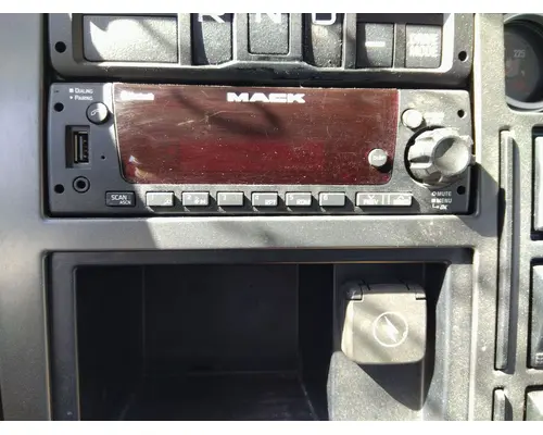 MACK ANTHEM RADIO AMFMBLUETOOTH