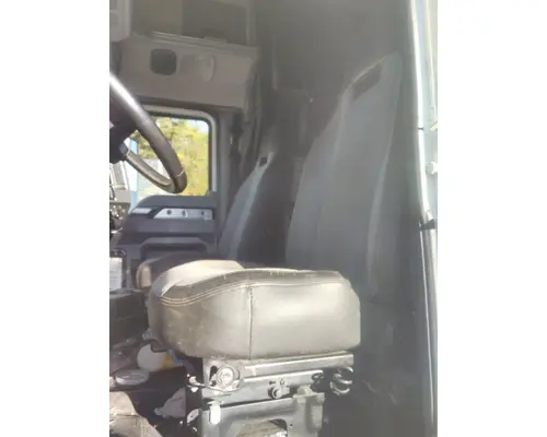 MACK ANTHEM SEAT, FRONT