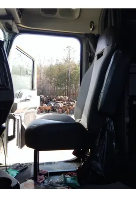 MACK ANTHEM SEAT, FRONT