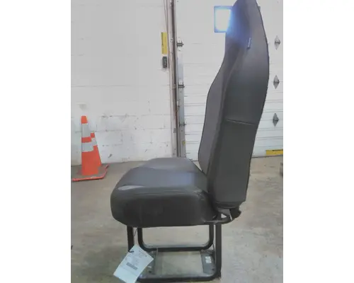 MACK ANTHEM SEAT, FRONT
