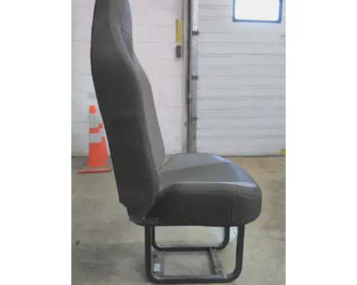 MACK ANTHEM SEAT, FRONT