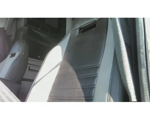 MACK ANTHEM SEAT, FRONT