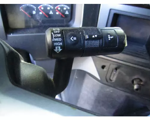 MACK ANTHEM STEERING COLUMN