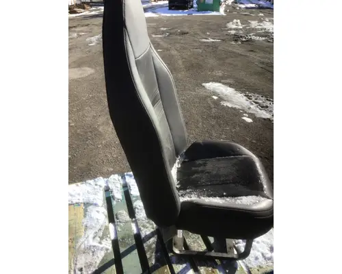 MACK ANTHEM Seat