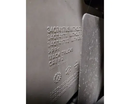 MACK ANTHEM WINDSHIELD WASHER RESERVOIR