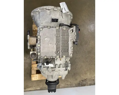 MACK ATO2612F Transmission Assembly