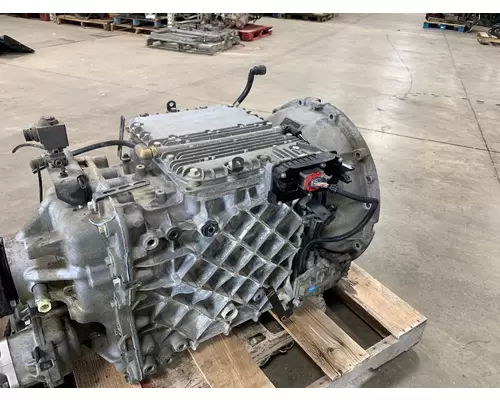 MACK ATO2612F Transmission Assembly