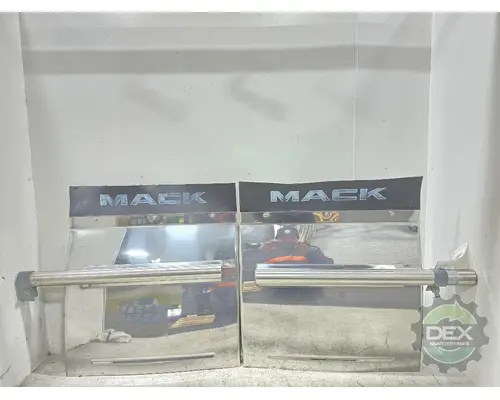 MACK Anthem 9224 mudguard with mounting (Trucks)