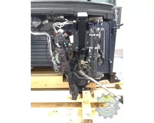 MACK Anthem Cab