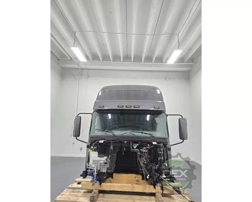 MACK Anthem Cab
