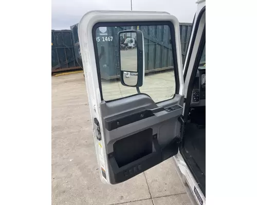 MACK Anthem Cab