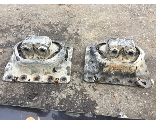 MACK Anthem Engine Mounts