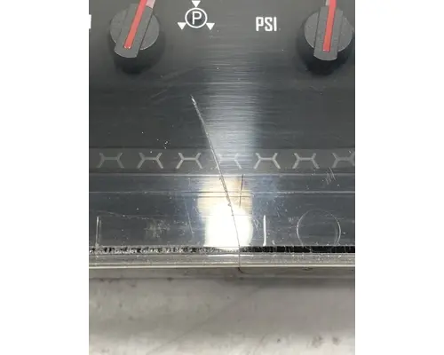 MACK Anthem Instrument Cluster
