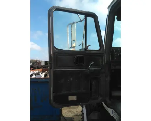MACK CH 1989-2003 DOOR ASSEMBLY, FRONT