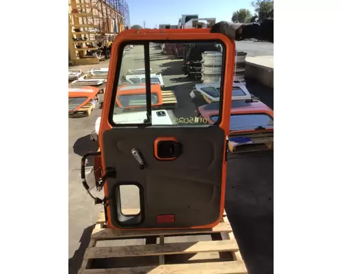 MACK CH 1989-2003 DOOR ASSEMBLY, FRONT
